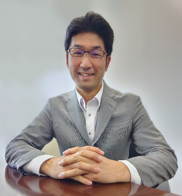塚越学